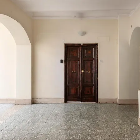 W Termini Apartman *