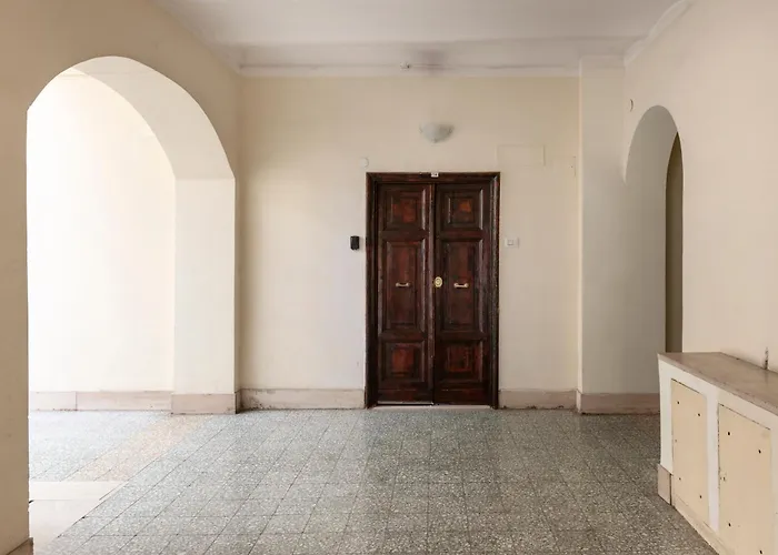 W Termini Apartman *